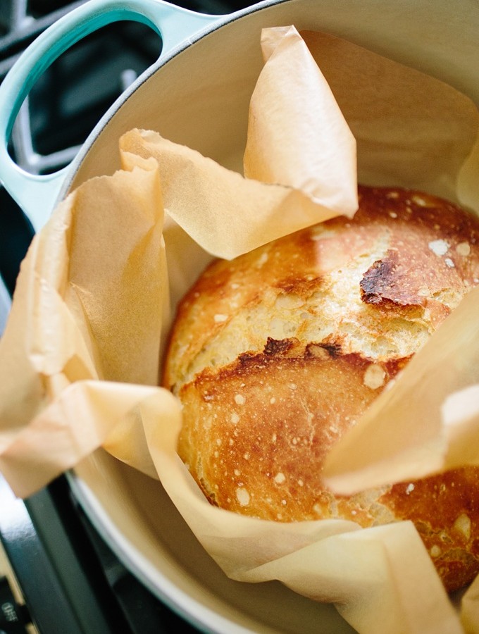 Easy Rustic Dutch Oven No-Knead Crusty Bread