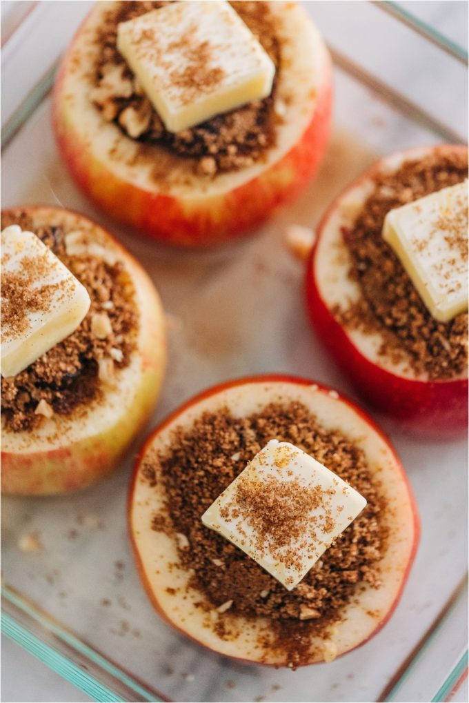 https://www.bigskylittlekitchen.com/wp-content/uploads/2020/12/Baked-Honeycrisp-Apples-Images-by-Kristine-Paulsen-Photography-for-Big-Sky-Little-Kitchen_0006-680x1019.jpg